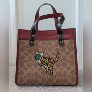 Coach Field Tote 22 With Tiger Rexy